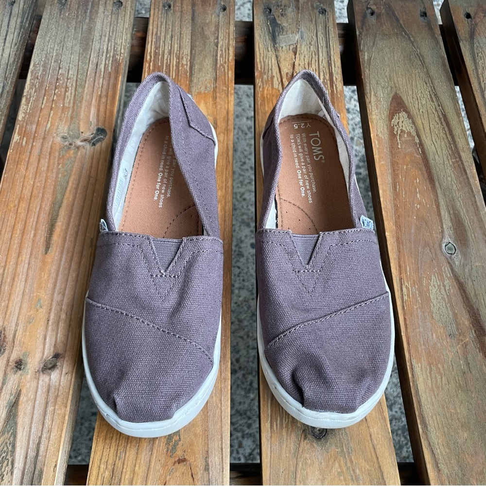 Toms Alpargata Youth Brown Canvas Slip On Flats Size 2.5